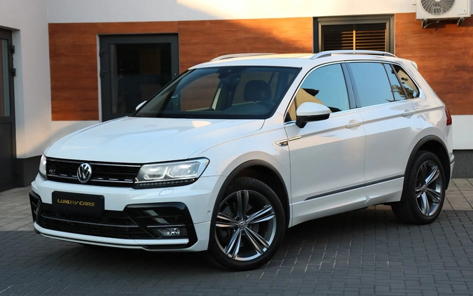 Volkswagen Tiguan cena 135050 przebieg: 71900, rok produkcji 2019 z Zelów małe 742